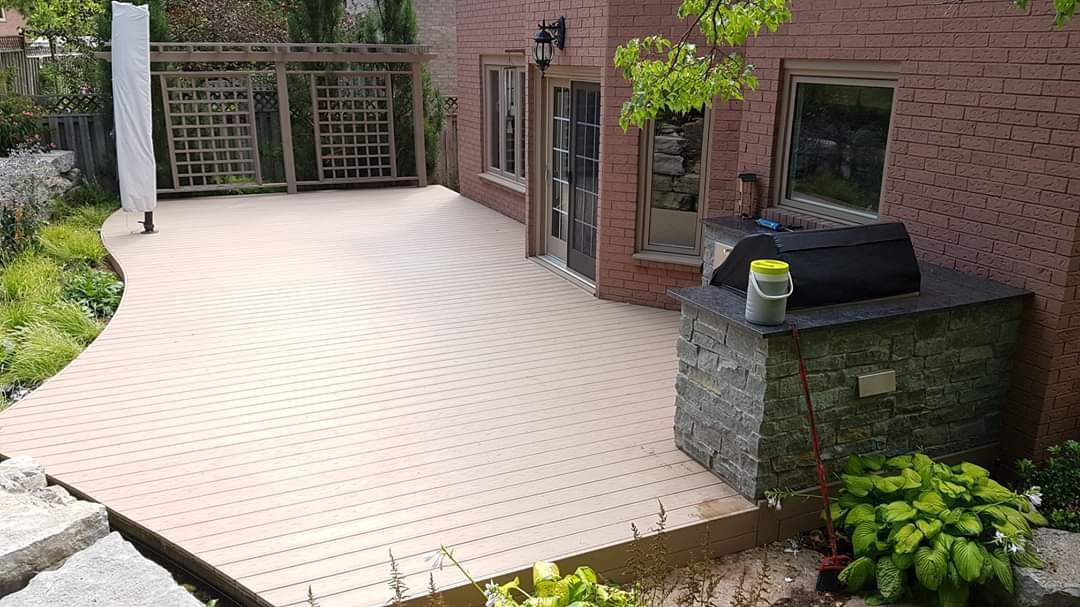 Custom Shape Composite Deck