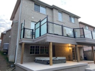 Custom Outdoor Deck with Built-in Hot Tub Level